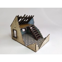 edificio derruido con escalera